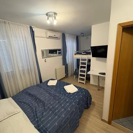 Guest house Mira 3*