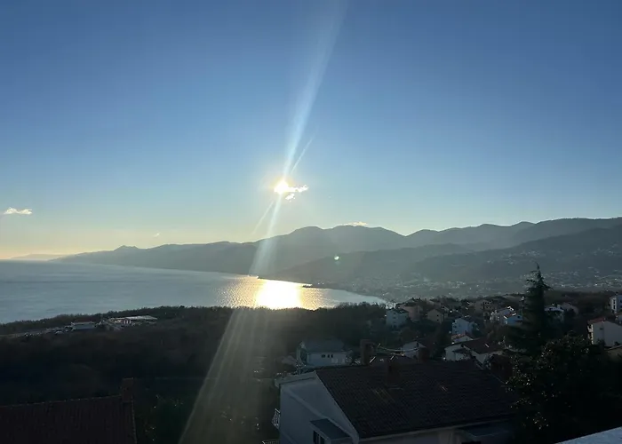 Mira ゲストハウス カスタヴ